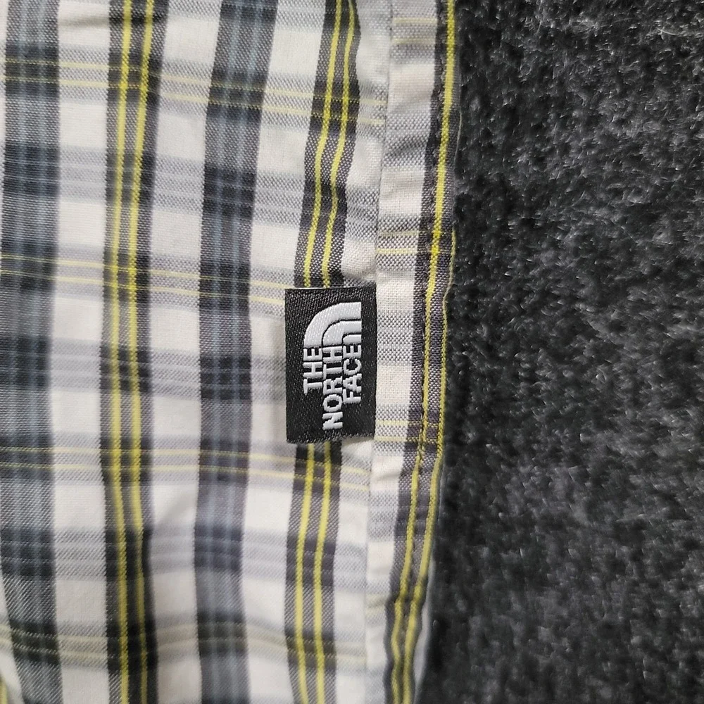 The North Face Men Plaid Short Sleeve Button Shirt Small‎ Outdoor Hiking